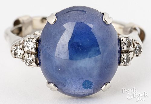 14K white gold ring with sapphire, diamonds