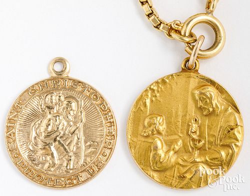14K yellow gold medal and bracelet with pendant