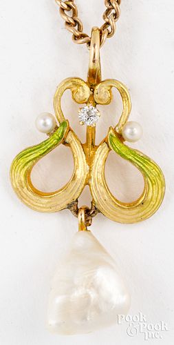 18K yellow gold pendant with diamonds, pearls