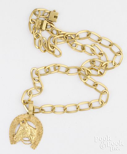 18K yellow gold chain with pendant