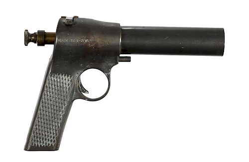 US Navy Mark IV Flare Gun, with a brass frame, inscribed PT 9-9=8-43, the barrel inscribed For