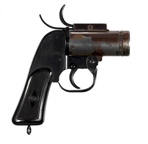 US marked M-8 Flare Gun, made by Eureka Vacuum Cleaner Company, 37 mm, with black plastic grips, w
