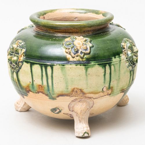 Chinese Tang Style Green Glazed Earthenware Tripod Jar