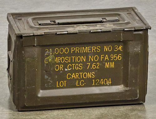 US Army tin ammo box, having bandoliers with (60) .30-40 Krag bullets, (88) 30-06 FMJ in Garand cl
