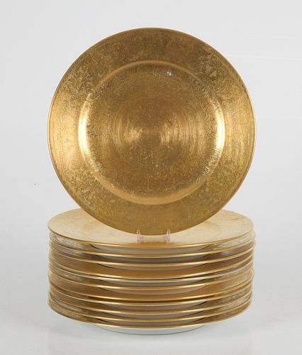 A Set of Twelve Rosenthal Gilt Dinner Plates 