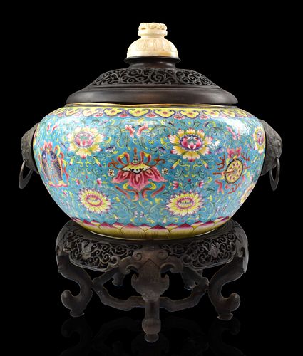 Large Chinese Enamel Bowl w/ Jade Finial,18/19th C