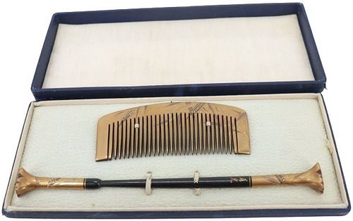 Japanese Signed Gilt Laquerware Comb Set