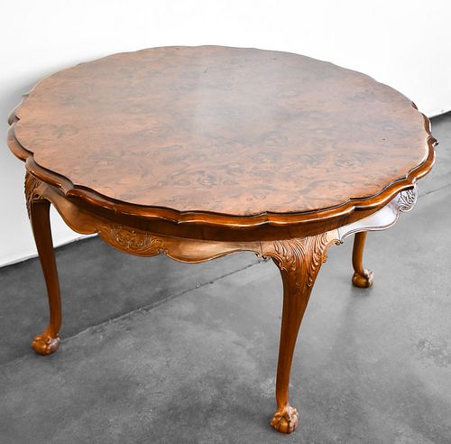 CONTEMPORARY CHIPPENDALE STYLE CENTER TABLE