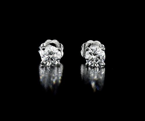 18kt White Gold 0.79ctw Diamond Earrings
