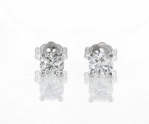 14kt White Gold 0.66ctw Diamond Earrings