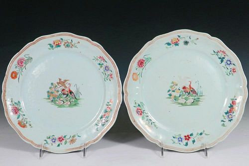 PAIR OF CHINESE EXPORT PLATES