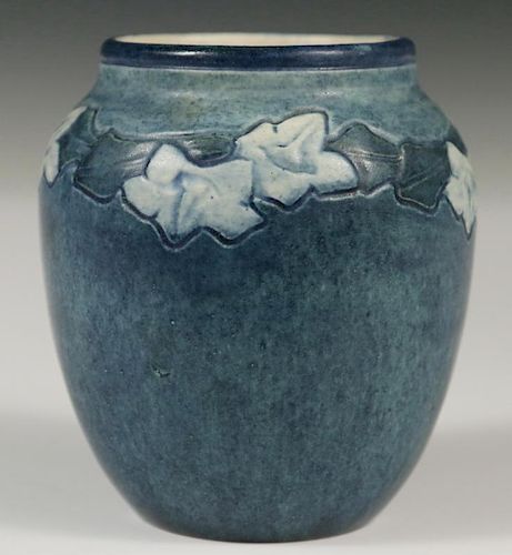 NEWCOMB COLLEGE ART POTTERY VASE, MARY SUMMEY