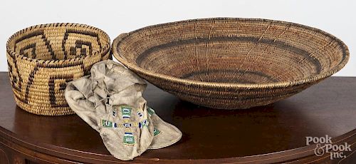 Two Native American woven baskets, 5 1/4" h, 8" di