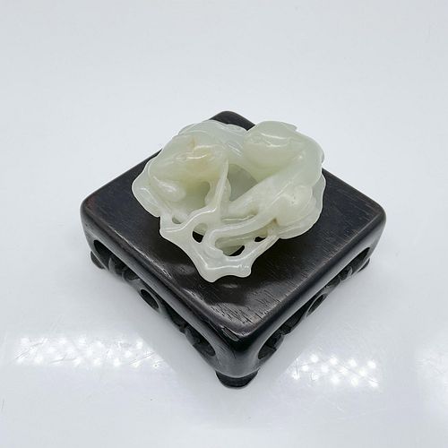 Chinese Chien Lung Period Carved White Jade Figurine