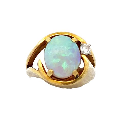 18K Gold Opal and Diamond Ring
