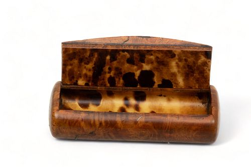 American Carved Burl Wood Hinged Snuff Box, C. 1800, H 1" W 4.25" D 1.75"