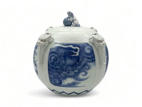 Japanese Hirado Ware Porcelain Covered Jar, Foo Dog Mounts, Unsigned, Ca. 19th C., H 9.5" Dia. 9.5"