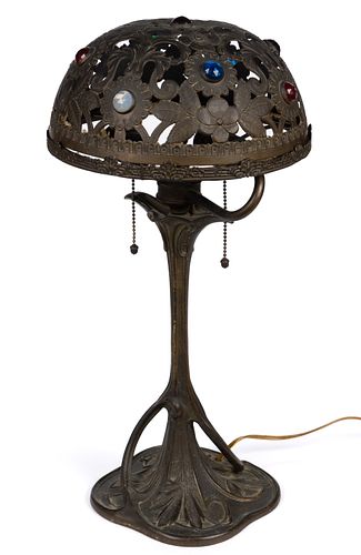 CAST-METAL JEWELED TABLE LAMP 