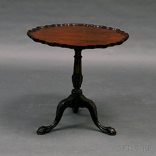 Chippendale-style Carved Mahogany Tilt-top Tea Table