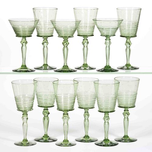 STEUBEN ATTRIBUTED NO. 6359 THREAD-DECORATED ART GLASS DRINKING ARTICLES, LOT OF 12