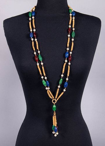 CHANEL ATTRIBUTED NECKLACE, 1960s