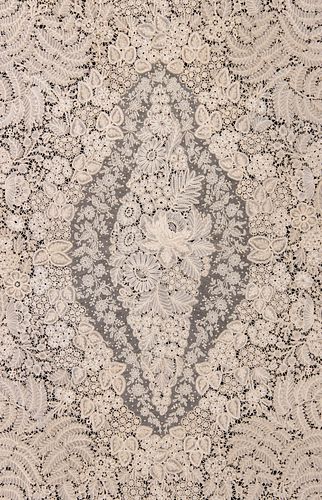 POINT DE GAZE BRUSSELS MIXED LACE RUNNER, LATE 19TH CENTURY