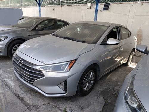 Automovil Hyundai Elantra 2019
