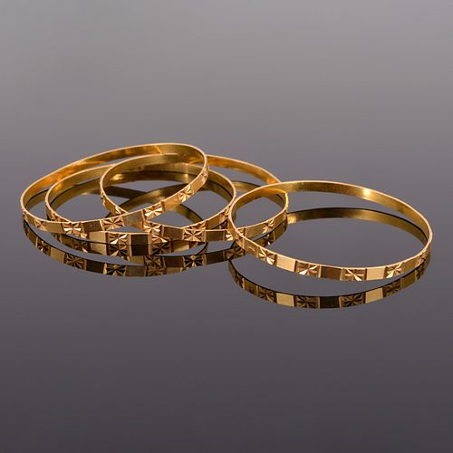 20-21K Gold Estate Bangles / Bracelets, Set of 4