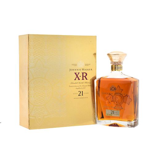 Johnnie Walker. X. R. 21 años. Blended Scotch Whisky. Botella número XJW9831 XR. En caja estuche.