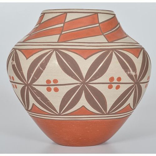 Gladys Paquin (Laguna, act. 1980) Pottery Jar