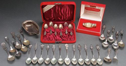 A VINTAGE GROUP OF STERLING SILVER AND GOLD
