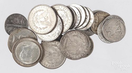 Six 1921 Morgan silver dollars, together with a 1925 Peace dollar and seventeen 90% silver half doll