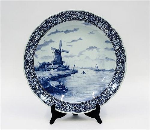 A Delft Charger Diameter 16 inches.