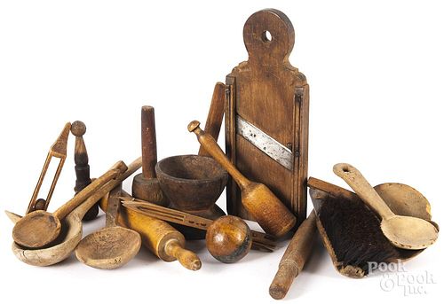 Woodenware, to include scoops, slawboard, rolling