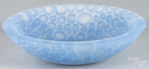 Art glass centerpiece bowl