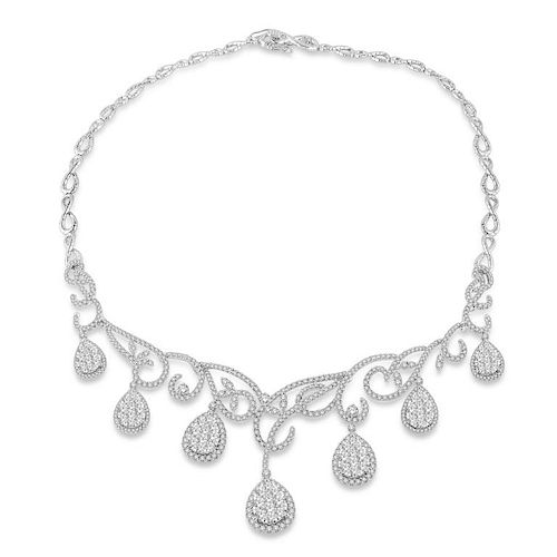 A Lady's 14 Karat Diamond Necklace