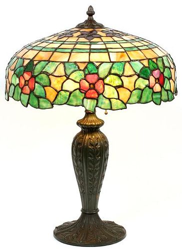 AN AMERICAN LEADED GLASS LAMP C. 1915