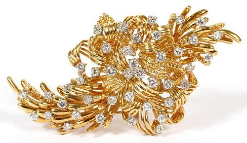 18KT YELLOW GOLD AND DIAMOND BROOCH C.1960