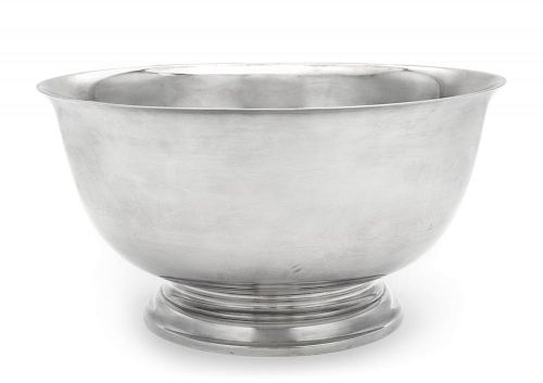An American Silver Revere Bowl, Gorham Mfg. Co., Providence, RI, 1931, of typical form, with a flared rim and a stepped circu