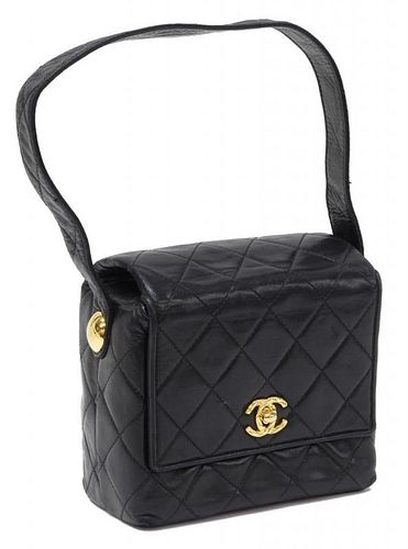 CHANEL BLACK QUILTED LEATHER SQUARE FORM BAG
