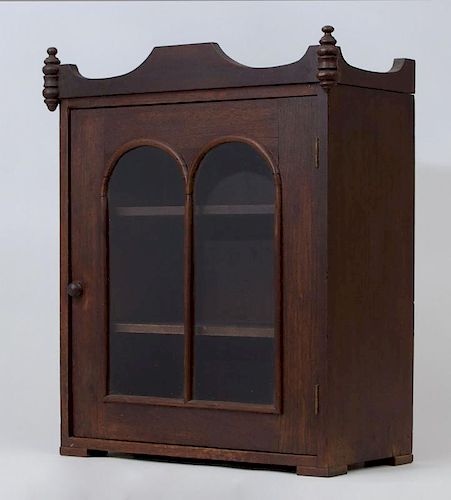 AMERICAN GLASS-FRONTED WALNUT HANGING CABINET, 19TH CENTURY