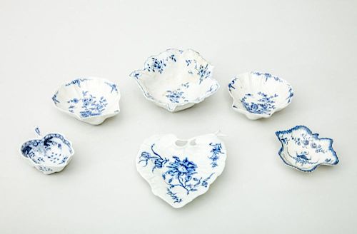 GROUP OF WORCESTER AND OTHER BLUE AND WHITE CERAMIC SERVING DISHES