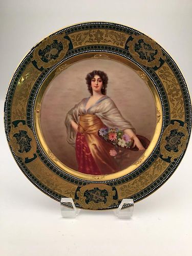Royal Vienna cabinet plate with a gold enamel boarder