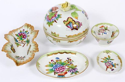 HEREND VICTORIAN PATTERN PORCELAIN SMALL DISHES