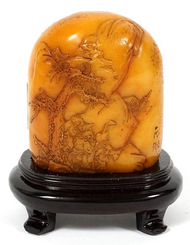 CHINESE CARVED HARD STONE SEAL