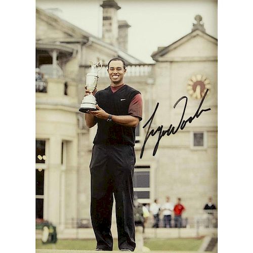 Tiger Woods Signed Photo and Ball