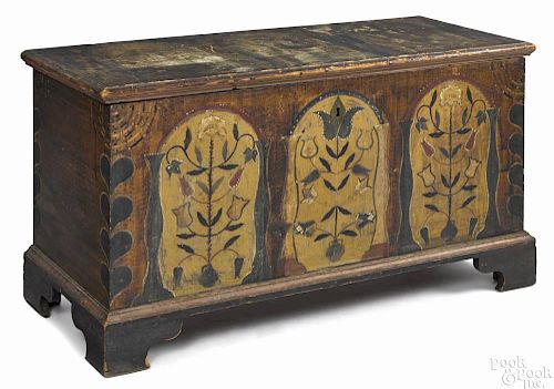 Pennsylvania or Southern painted poplar dower chest, ca. 1800, the lid with three tombstone panels