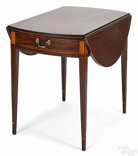 New York Hepplewhite mahogany Pembroke table, ca. 1800, with bookend inlaid capitals, 28'' h., 21 1