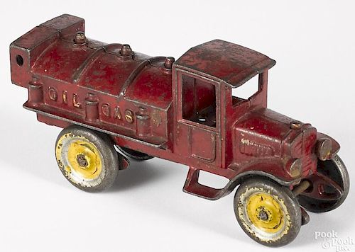 Kenton cast iron Oil/Gas delivery truck
