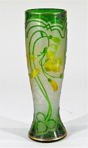 Dorflinger Honesdale Iridescent Cameo Glass Vase